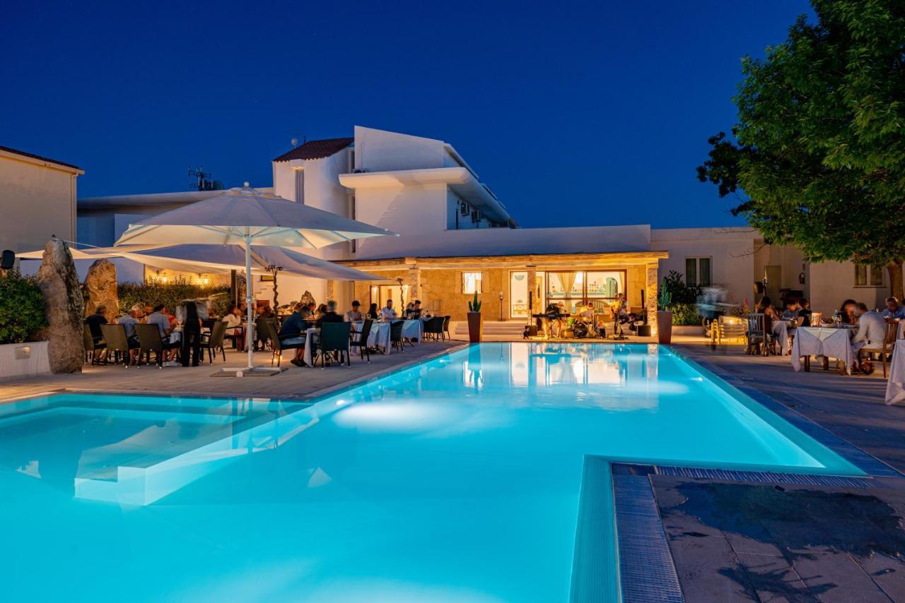 Hotel Le Mimose Сан-Теодоро Екстер'єр фото