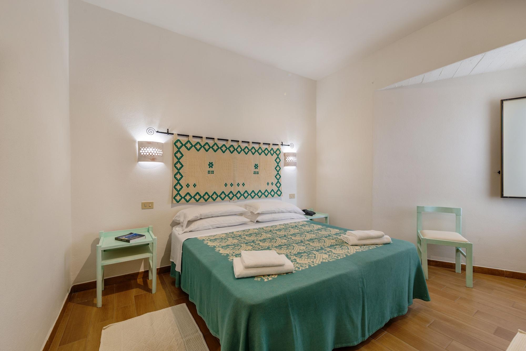 Hotel Le Mimose Сан-Теодоро Екстер'єр фото