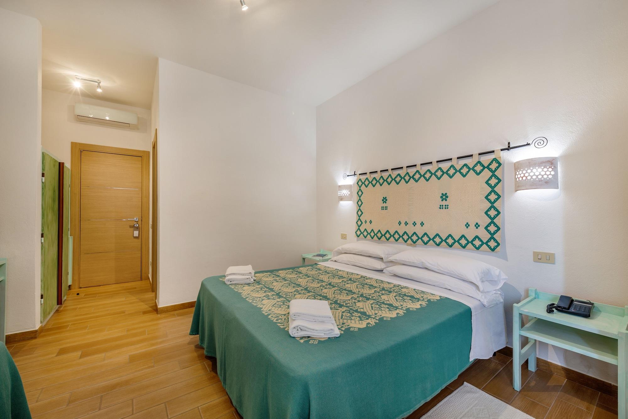 Hotel Le Mimose Сан-Теодоро Екстер'єр фото