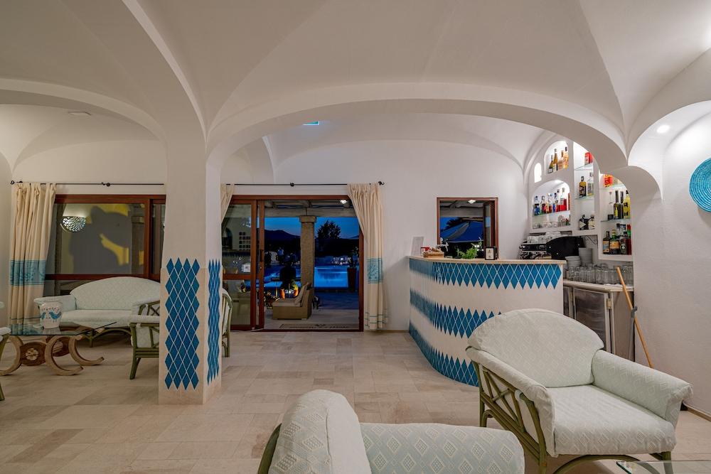 Hotel Le Mimose Сан-Теодоро Екстер'єр фото